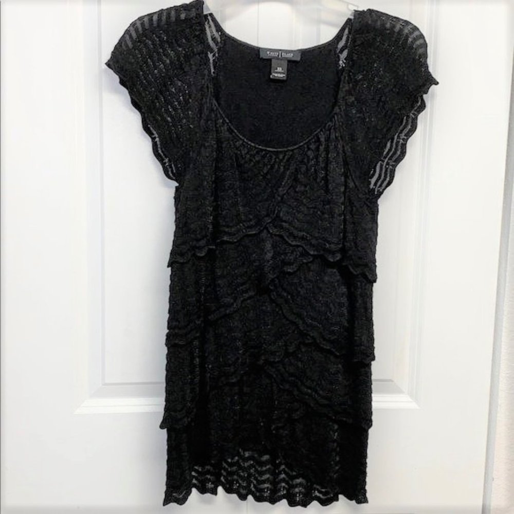 White House Black Market Blouse Size XS Ruffles - Picture 1 of 6